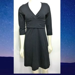 Patagonia S Black V-Neck 3/4-Sleeve Cotton Dress